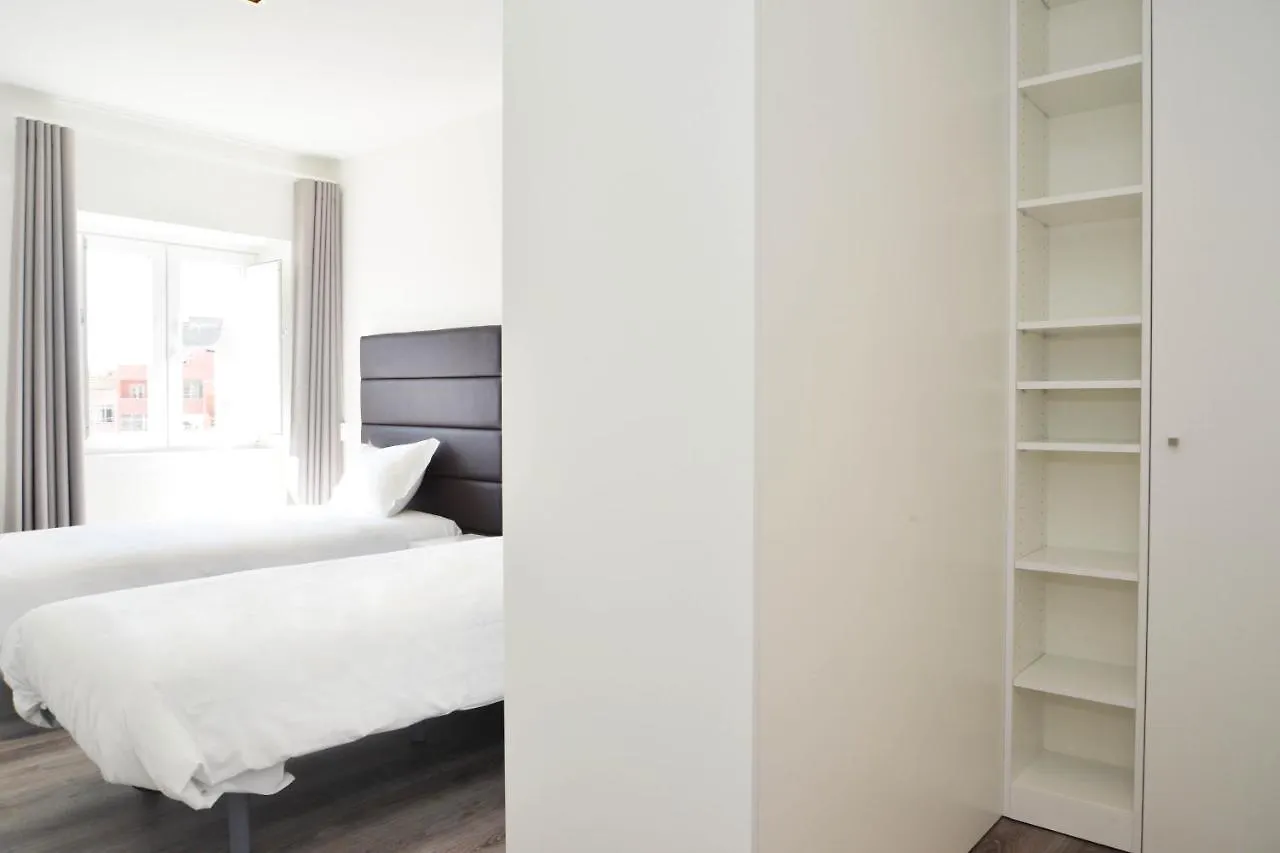 Hello Lisbon Graca Modern Apartments 0*,